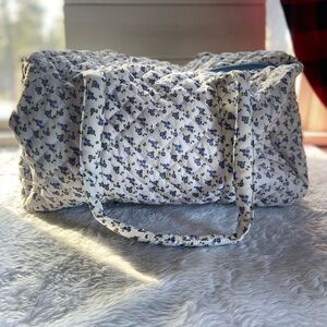 Quilted Floral Duffel Bag/with front pocket-           
Navy Forget-Me-Not Print
